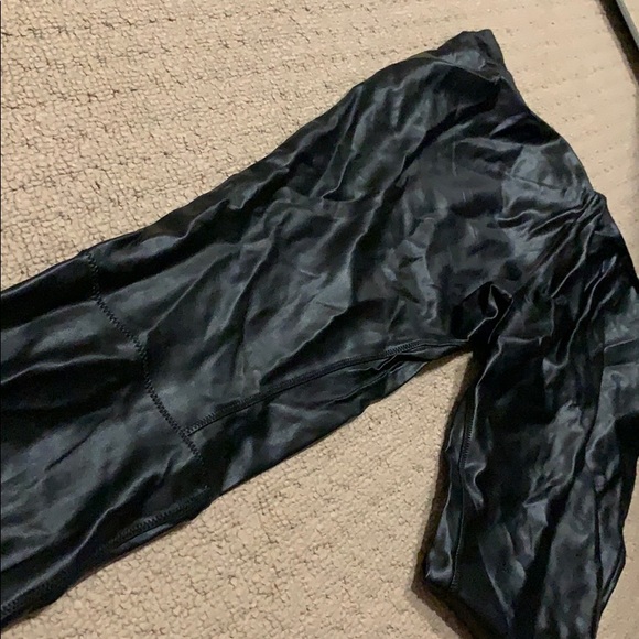 Wilfred aritzia pleather leggings - Picture 2 of 3